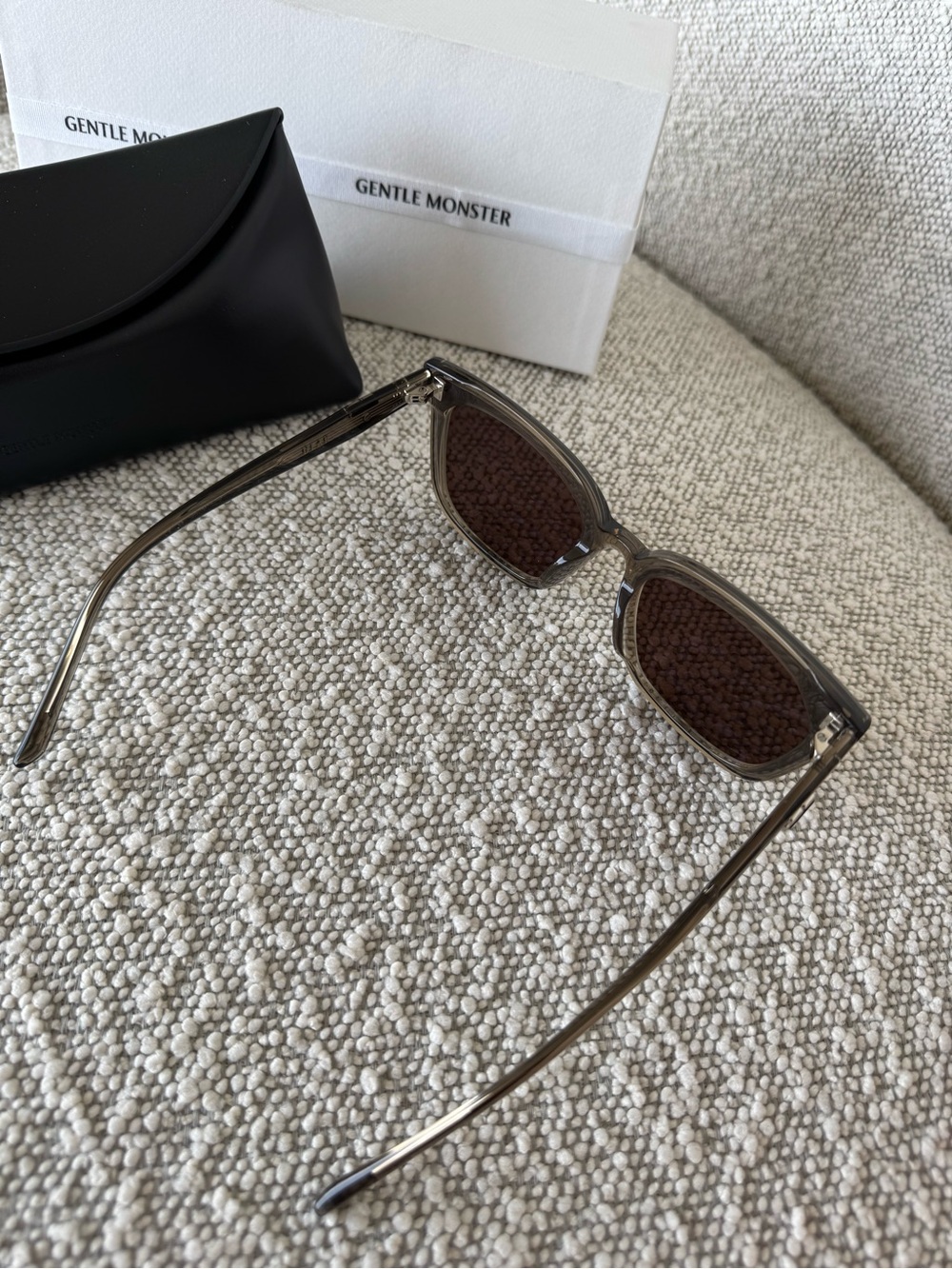 Gentle Monster Dear KC6 Sunglasses with Green/Brown Lenses New in Box - Picture 4 of 7
